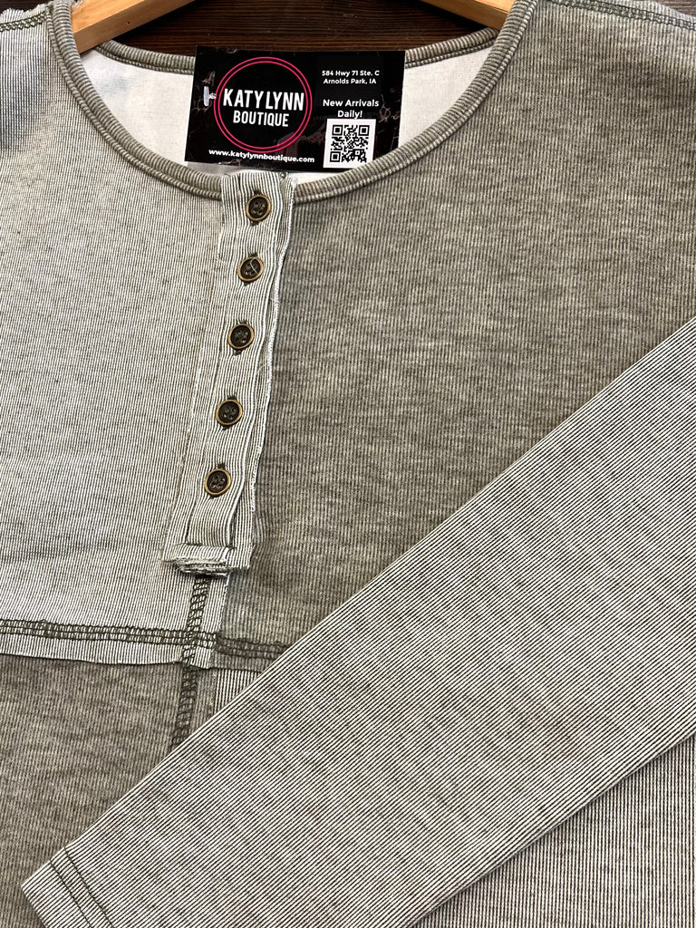 Eliza Button Color Blocked Top - Olive / Dark Olive