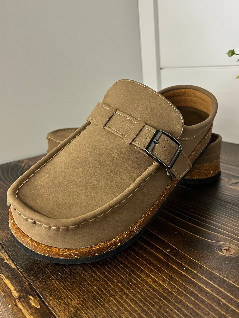 Reese Buckle Clog - Mocha