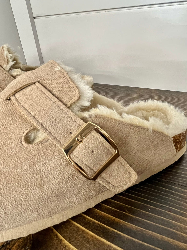 Maddie Fur-Lined Clog - Latte