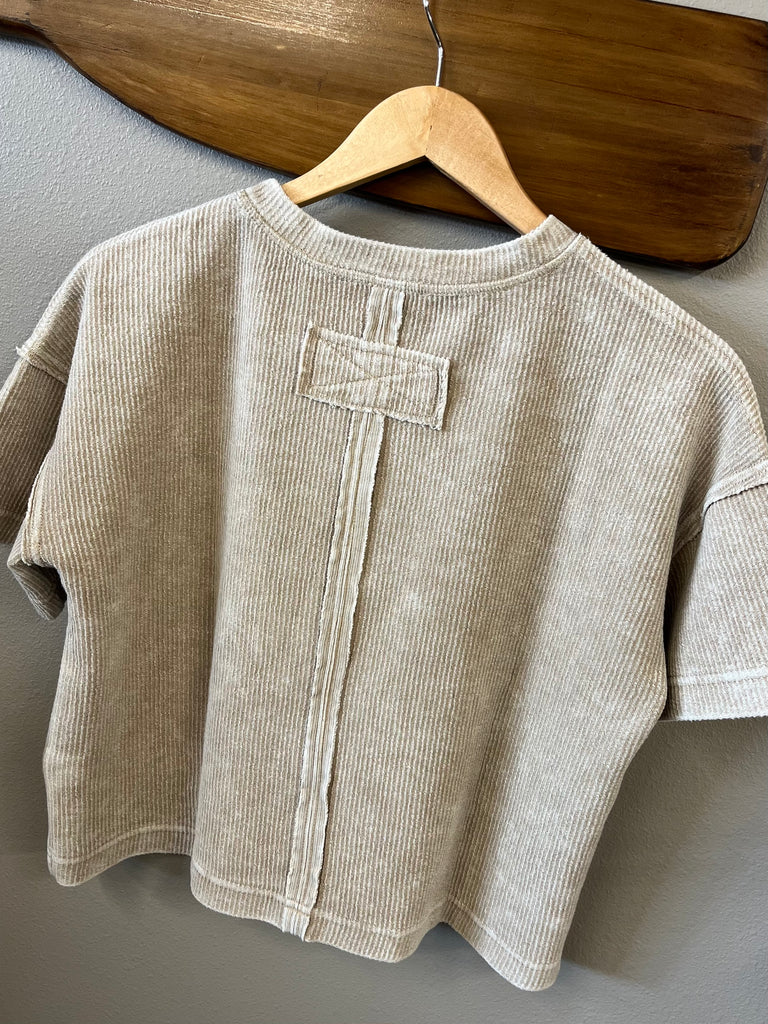 Mia Cropped Pocket Tee - Taupe