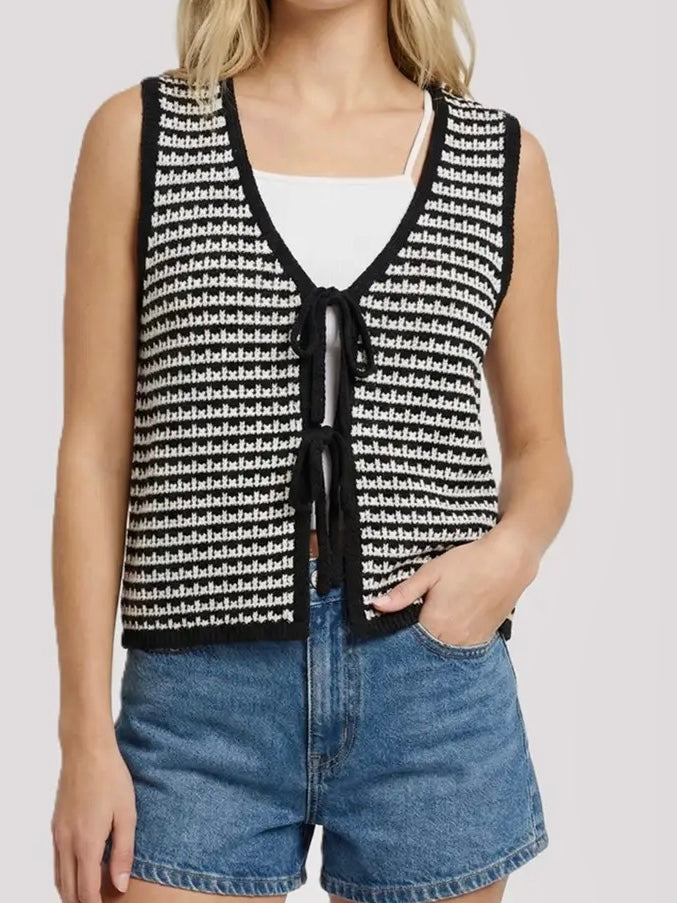 Jenn Tied Knit Vest - Black
