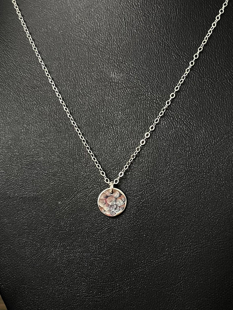 Holli Hammered Disc Necklace - Silver