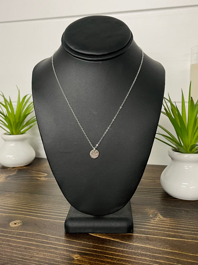 Holli Hammered Disc Necklace - Silver