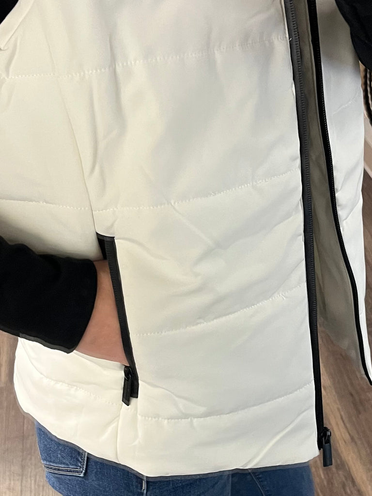 Chris Contrast Accent Vest - Ivory/Black