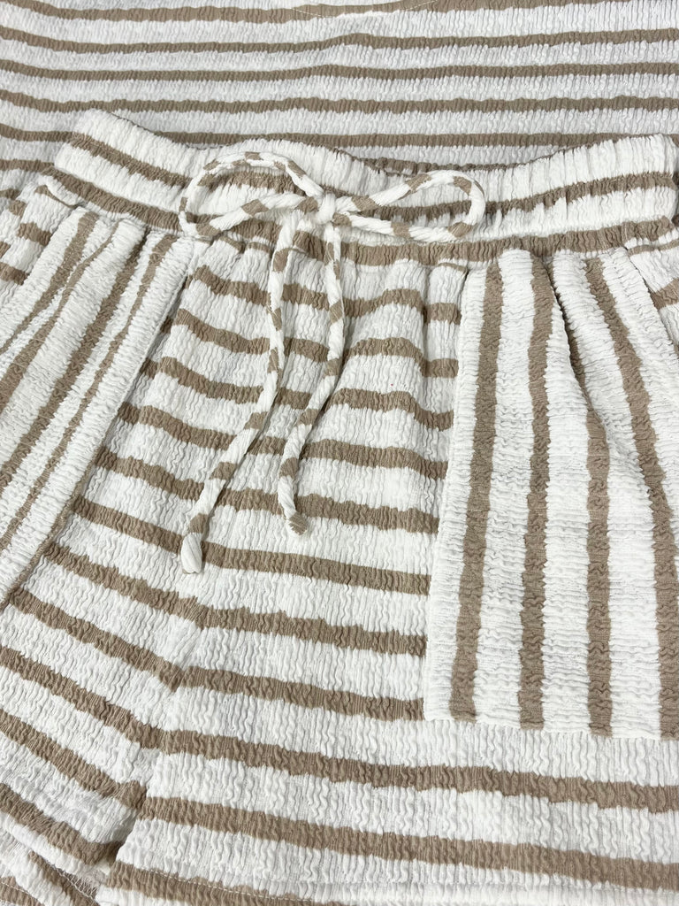Cece Textured Stripe Shorts - Khaki