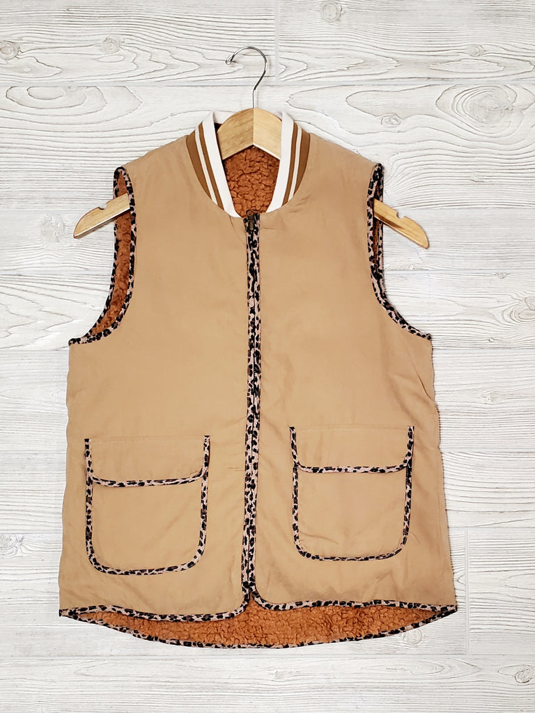 Cami Leopard Accent Reversible Sherpa Vest