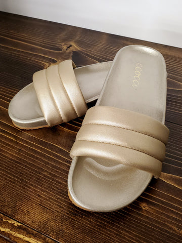 Avery Lug Sole Sandal - Nude Cobra