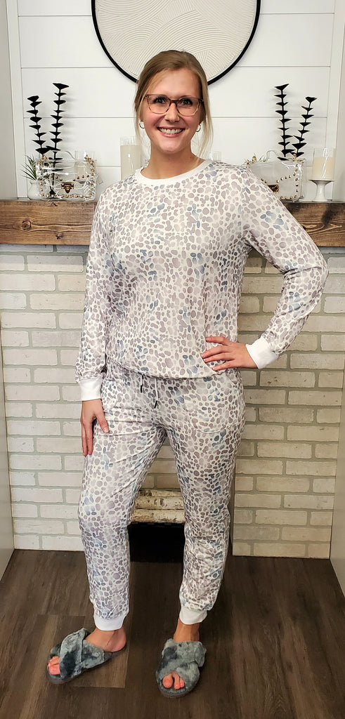 Izzie Splatter Leopard Loungewear Set